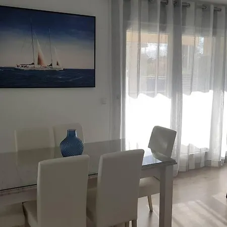 Cabria Apartment *